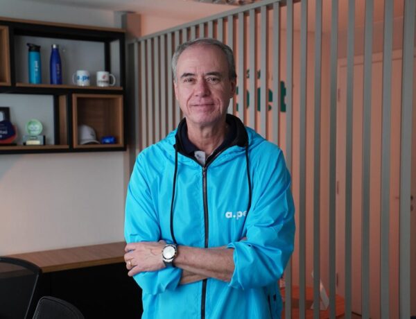 APet aposta em telemedicina para ampliar acesso aos cuidados veterinários no Brasil
