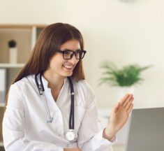 Março Lilás: prevenção ao câncer do colo do útero exige informação e acesso facilitado à consulta médica